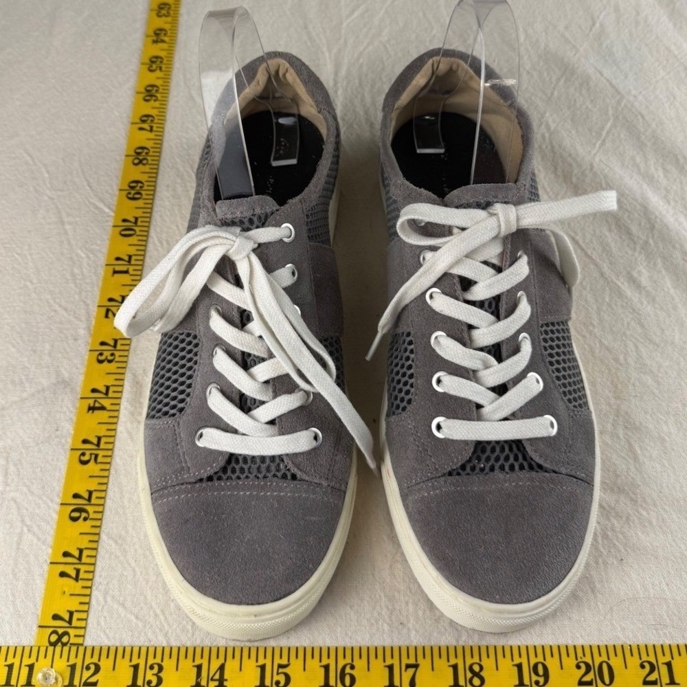 Vince Camuto VP-Breya Sneakers Women 8.5 Grey Suede Mesh Low Top